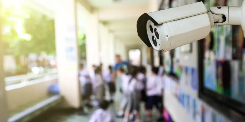 دوربین مداربسته در مدارس